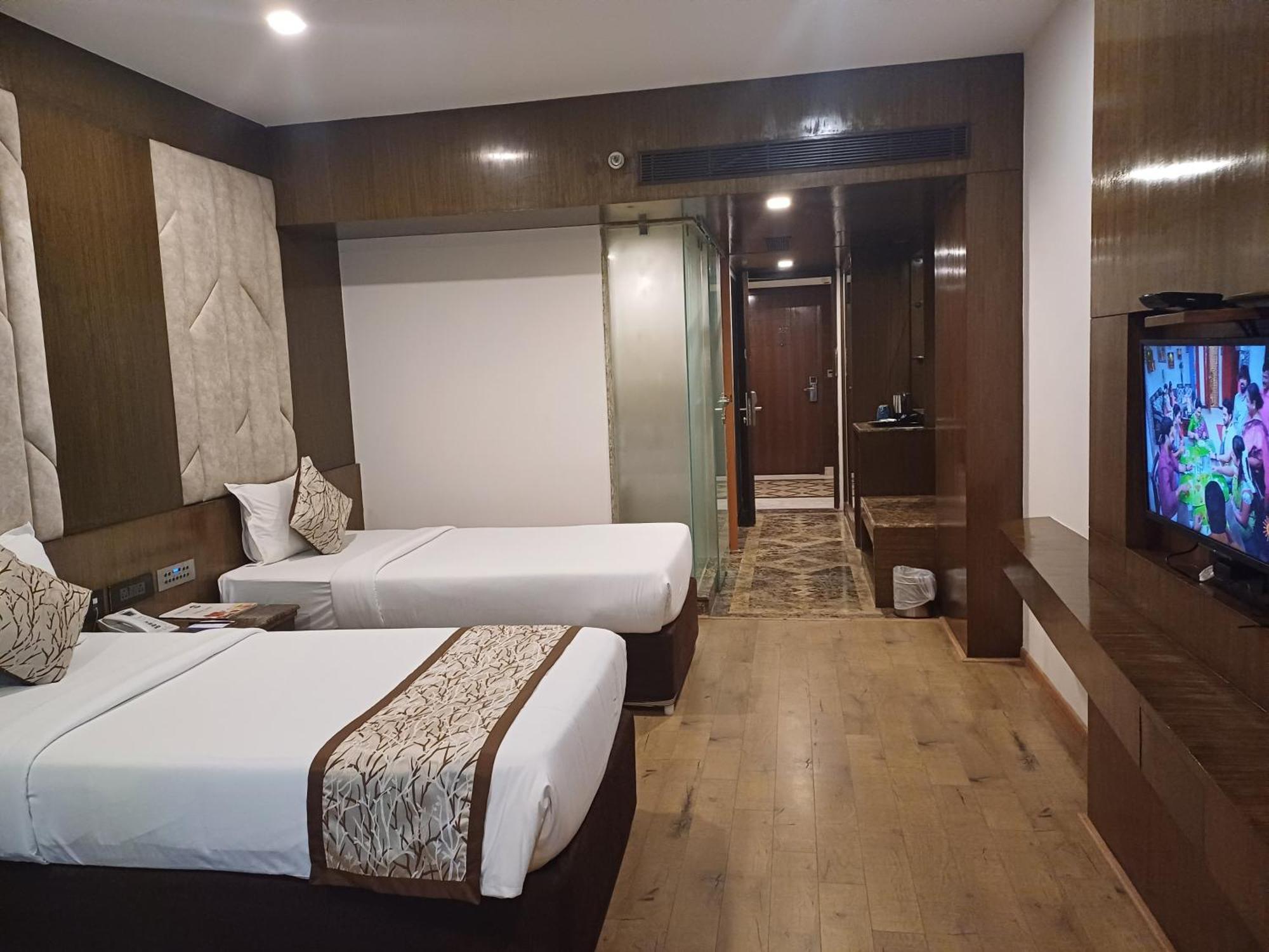 Hotel Benzz Park Chennai Exterior foto