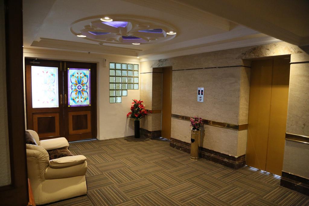 Hotel Benzz Park Chennai Exterior foto