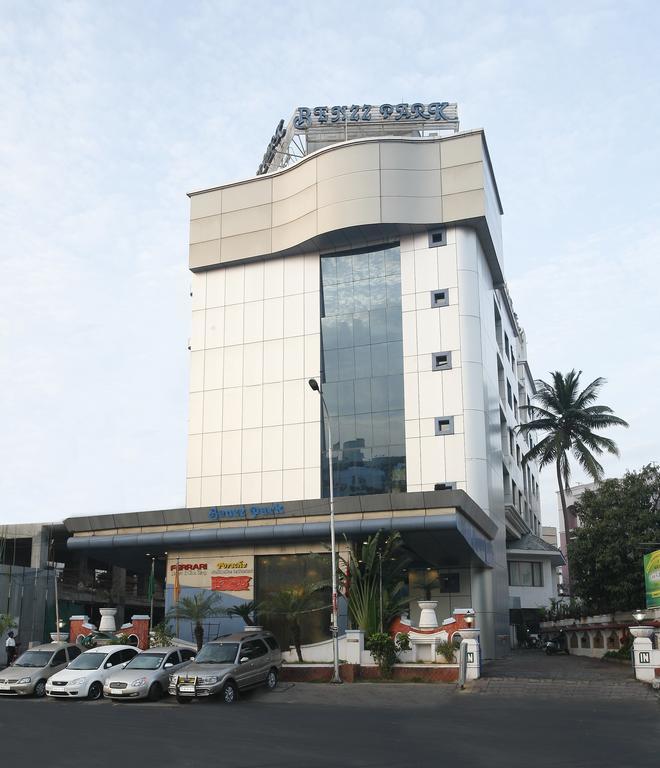 Hotel Benzz Park Chennai Exterior foto