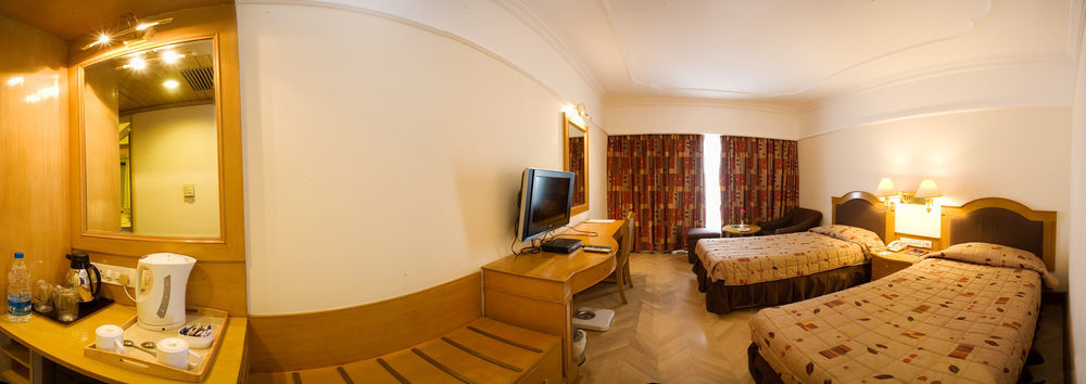 Hotel Benzz Park Chennai Exterior foto