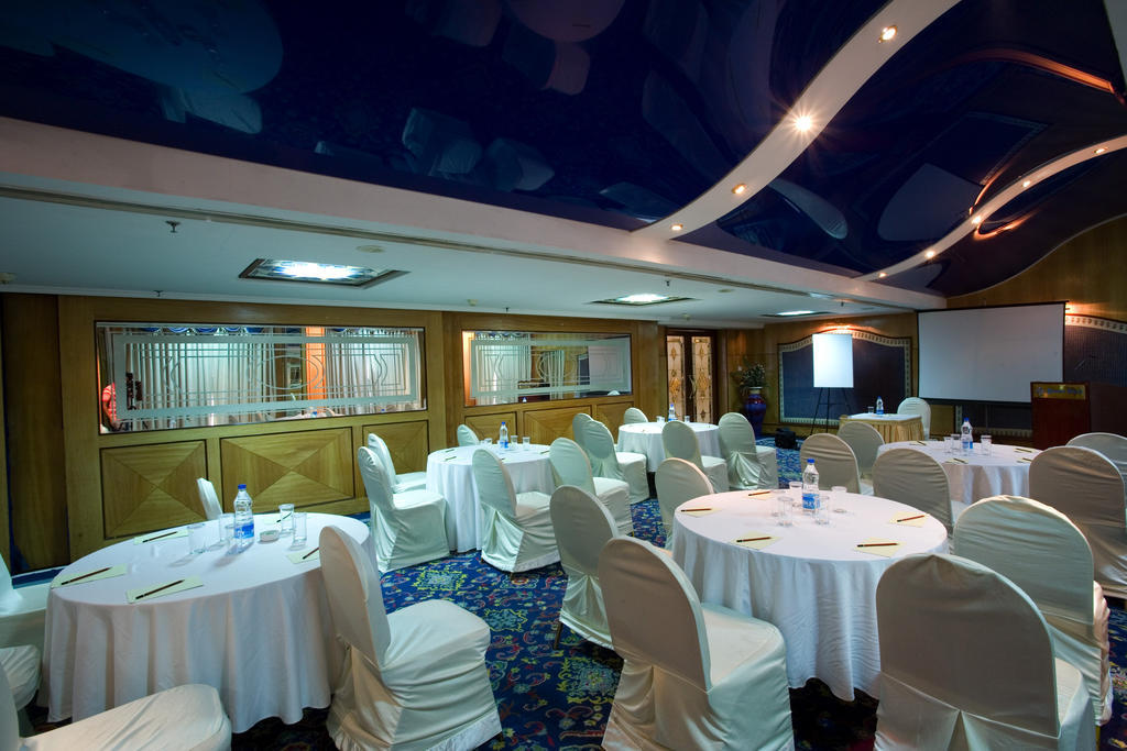 Hotel Benzz Park Chennai Exterior foto