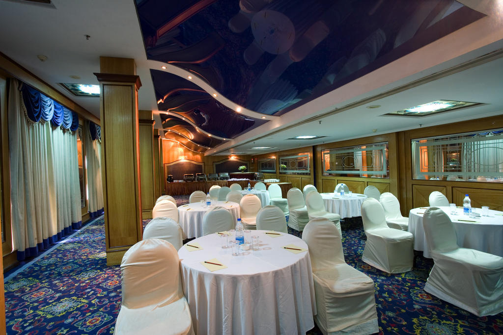 Hotel Benzz Park Chennai Exterior foto